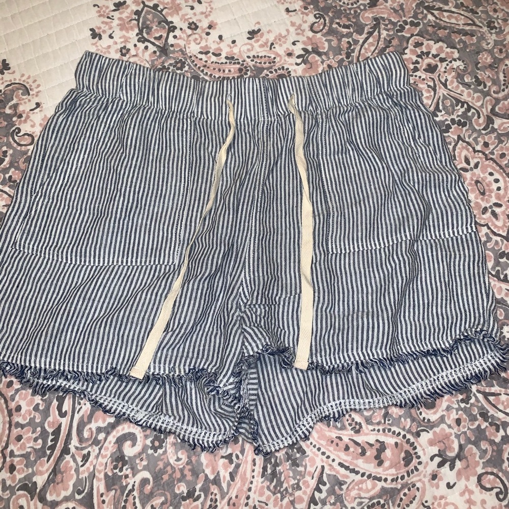 Striped flowy shorts!